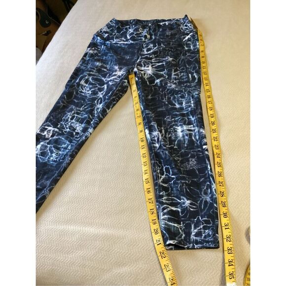 Spyder High - Waisted Printed Leggings Black / White Capris Length L - Picture 3 of 6